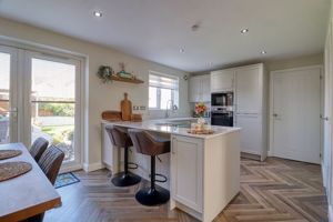 Kitchen/Diner- click for photo gallery